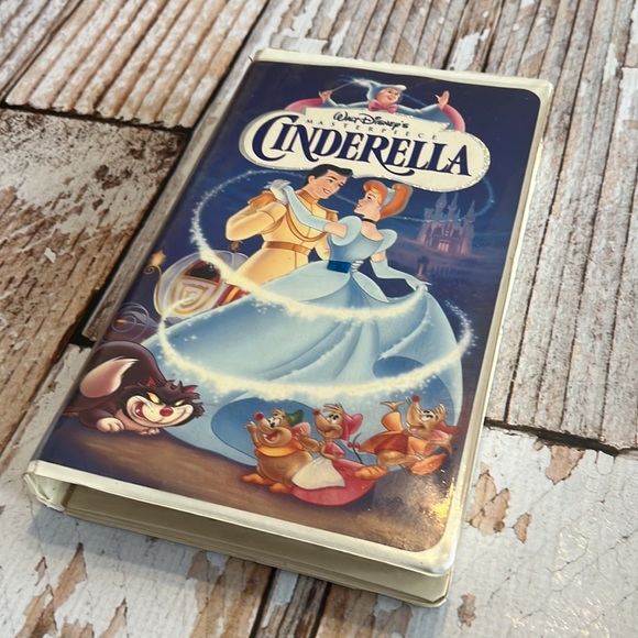 Cinderella, Bambi & Lion King VHS Bundle - Picture 2 of 10